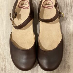 Women Dansko Brown Clogs Shoes